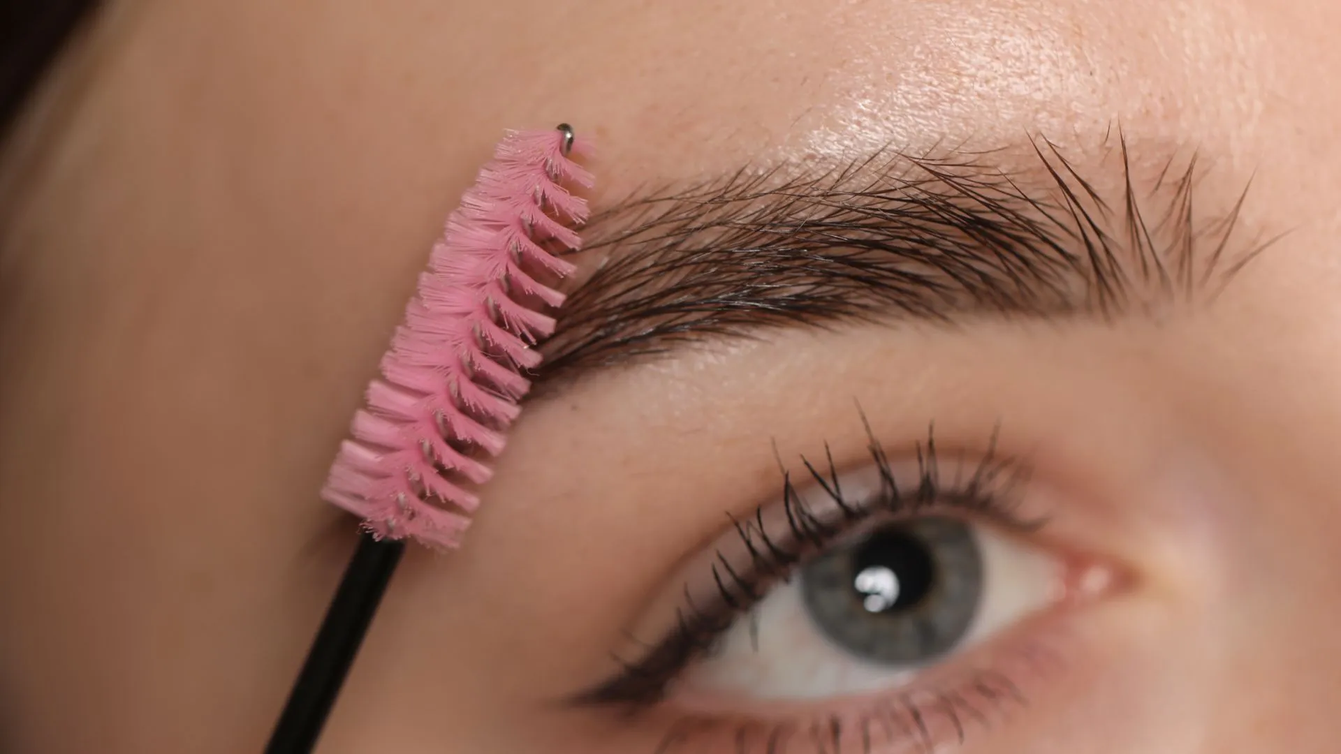 Как зафиксировать брови на весь день без склеивания