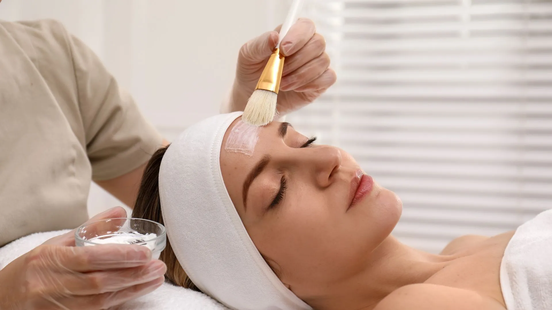 Как правильно использовать энзимный пилинг для лица